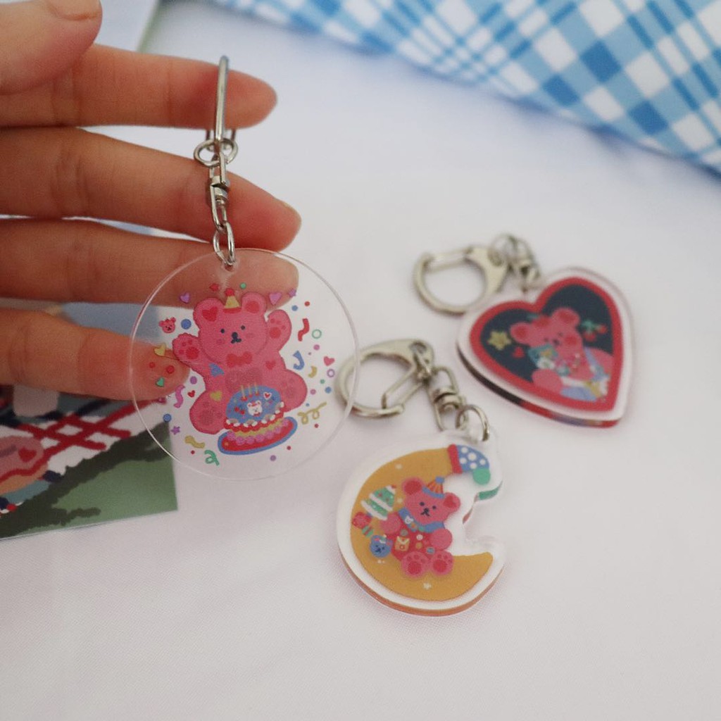 Móc khóa in hình gấu dùng trang trí cho hộp sạc Airpods