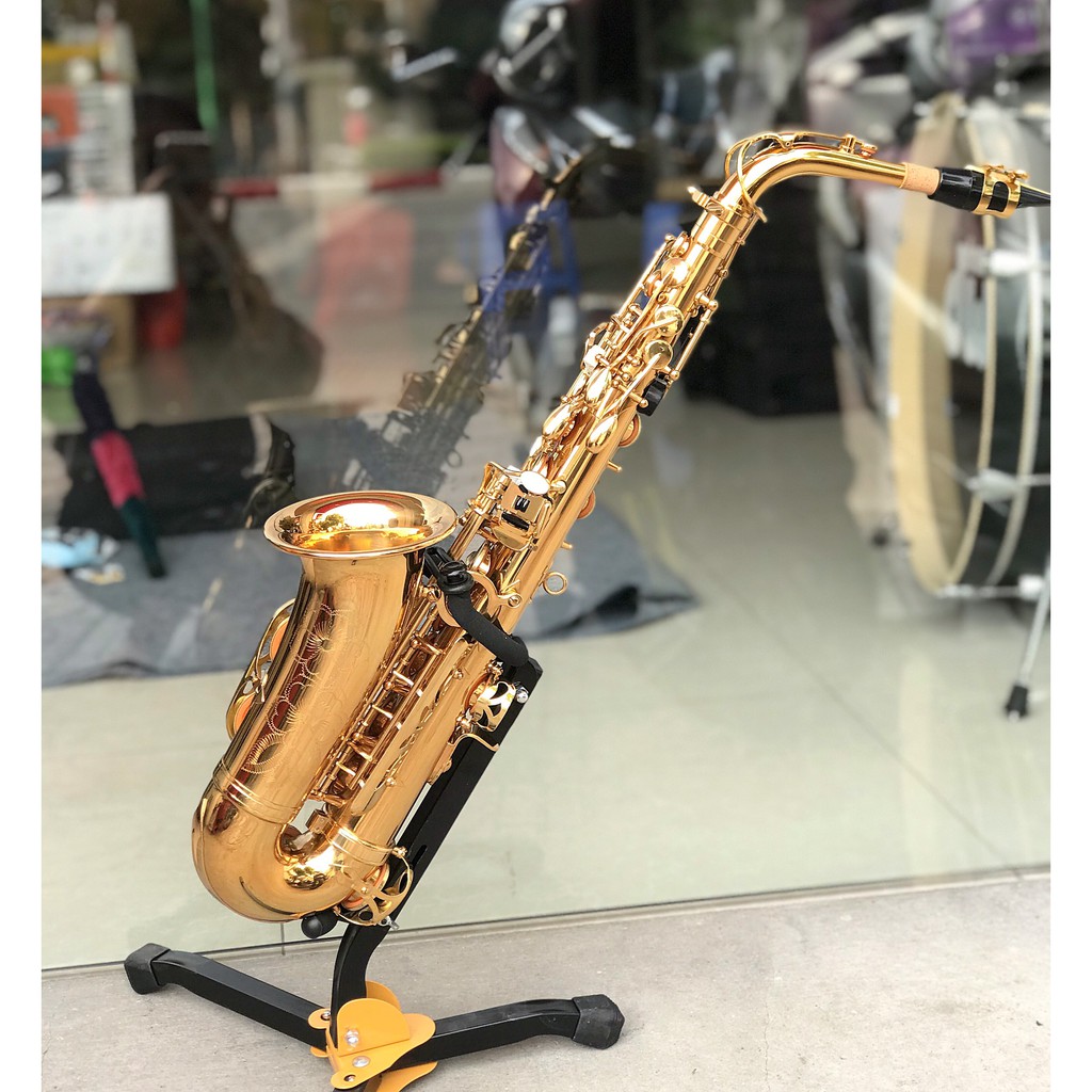 Kèn saxophone alto Victoria VAS 568EX Vàng