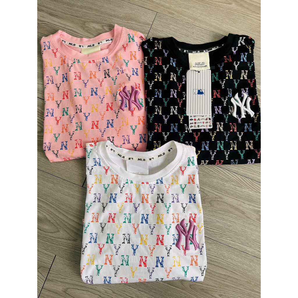 Áo Thun Croptop Logo chữ