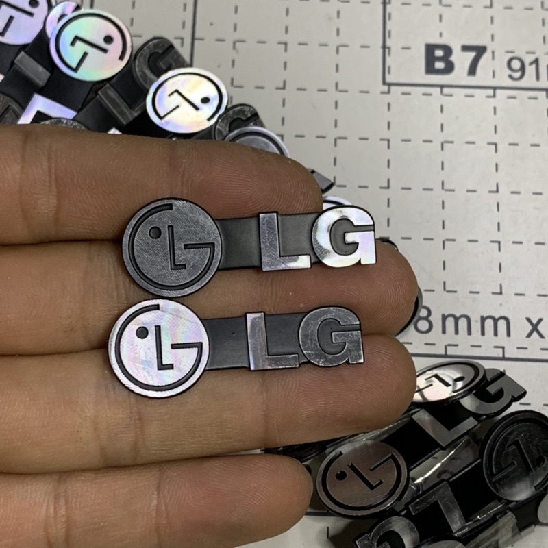 Tem/logo LG nhôm giá 1 chiếc.