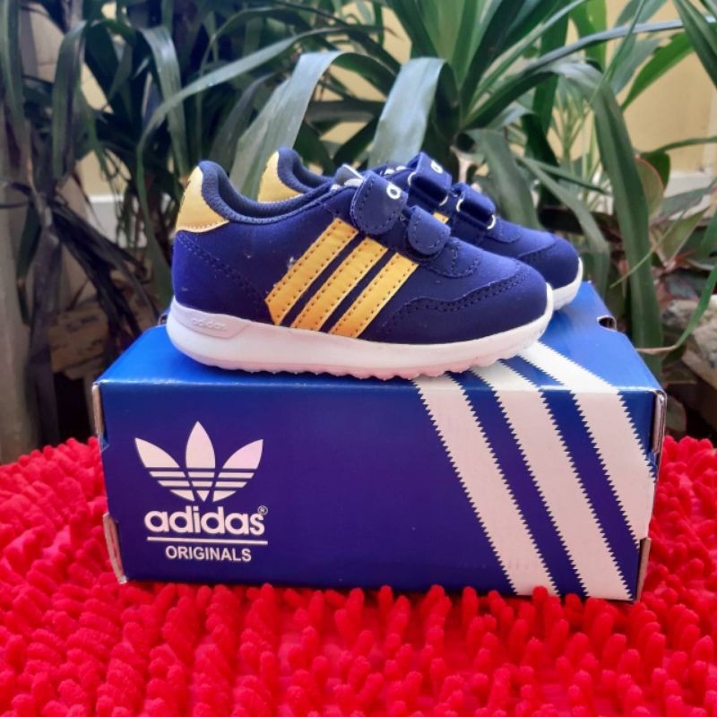 Giày Thể Thao Adidas Thời Trang Năng Động Cho Bé