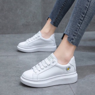 Giày thể thao nữ  ĐẸP mùa đi học êm ái , thoáng mát , dáng nhẹ nhàng thanh lịch phù hợp cho đi học, đi chơi, đi làm.#ĐẸP