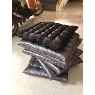 Đệm ngồi bệt 50x50 đỏ đen