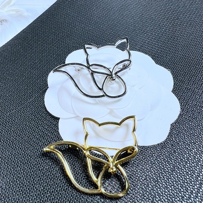 Trâm Cài Áo Hình Con Cáo Thời Trang Cho Nữ