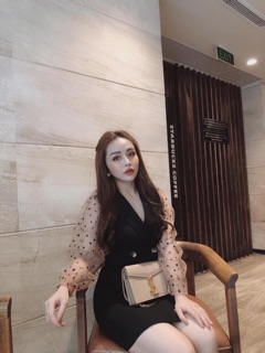 Váy tay ren chấm bi