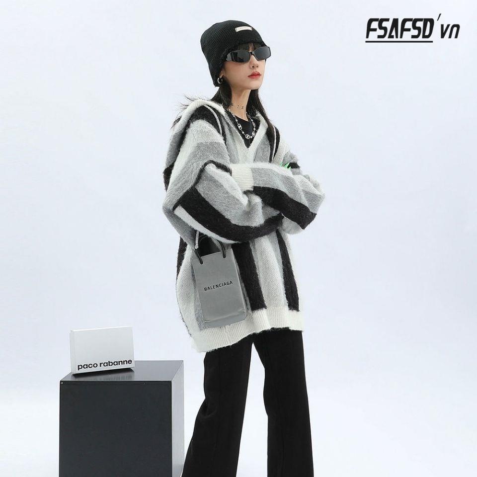 Áo Khoác Sweater Có Mũ Trùm Dáng Rộng Kẻ Sọc Thời Trang Thu Đông 2022 Mới Cho Nữ