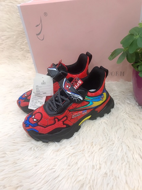 Giầy thể thao nhện siêu nhẹ