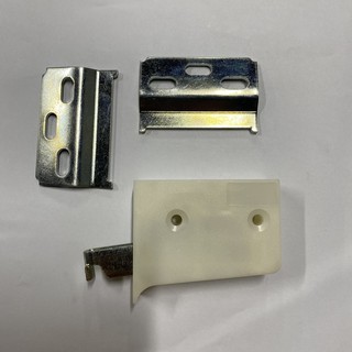 Bas treo tủ bếp sắt - Pas móc tủ