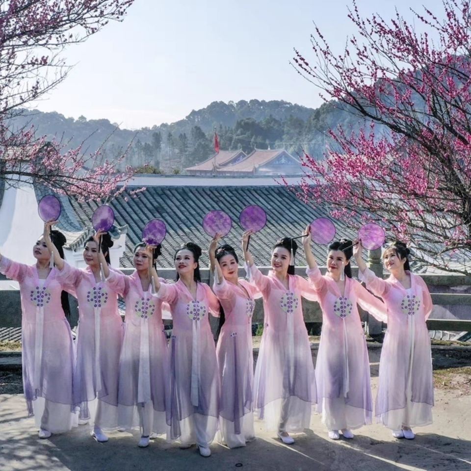 Trang Phục Biểu Diễn Múa Quạt Cổ Điển Thanh Lịch Cho Nữ