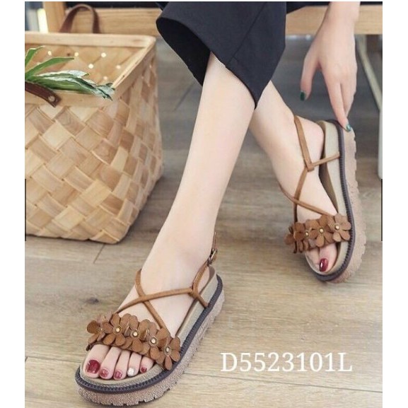 Sandal đính hoa đế doctor size 36