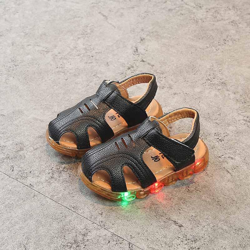 Giày sandal tập đi chống trượt có đèn LED cho bé trai