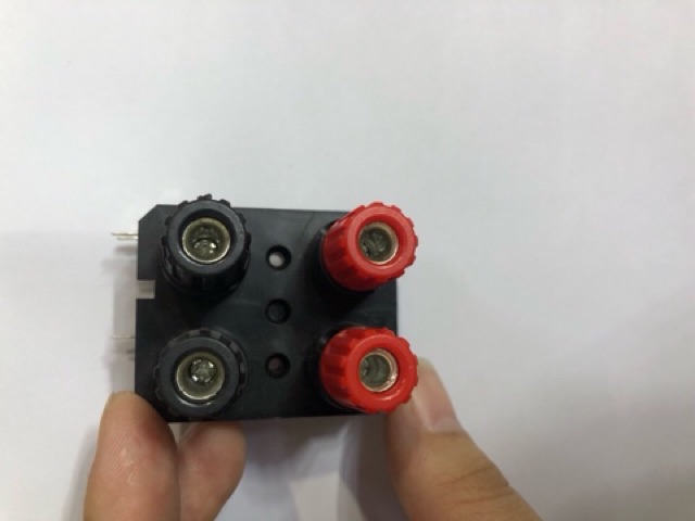 Trạm loa 4 chân cong