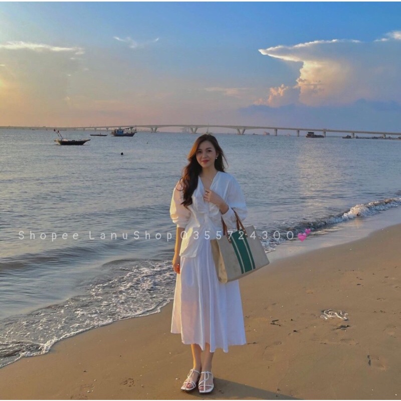 Áo xoắn eo kèm chân váy xoè xinh nhẹ nhàng