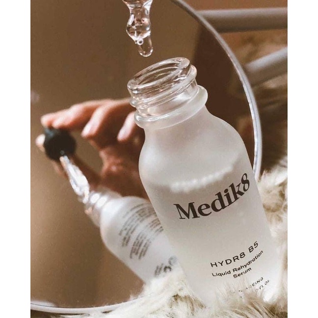 Serum siêu phục hồi cấp ẩm căng bóng Medik8 B5