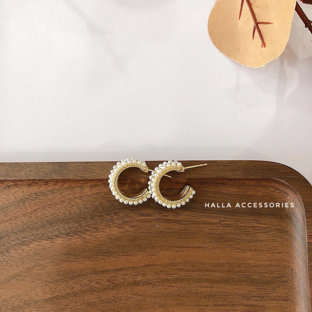 Khuyên tai chuôi bạc S925 đính hạt trai li ti vành hở HALLA BT143