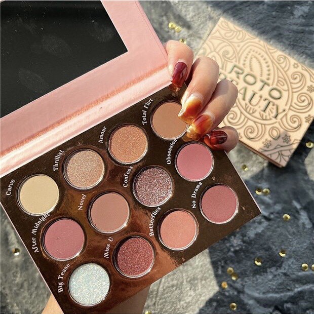 Bảng phấn mắt 12 màu nhũ lì bắt sáng ROTO Beauty Pressed Powder Palette xinh xắn hot trend ROTO02 | BigBuy360 - bigbuy360.vn