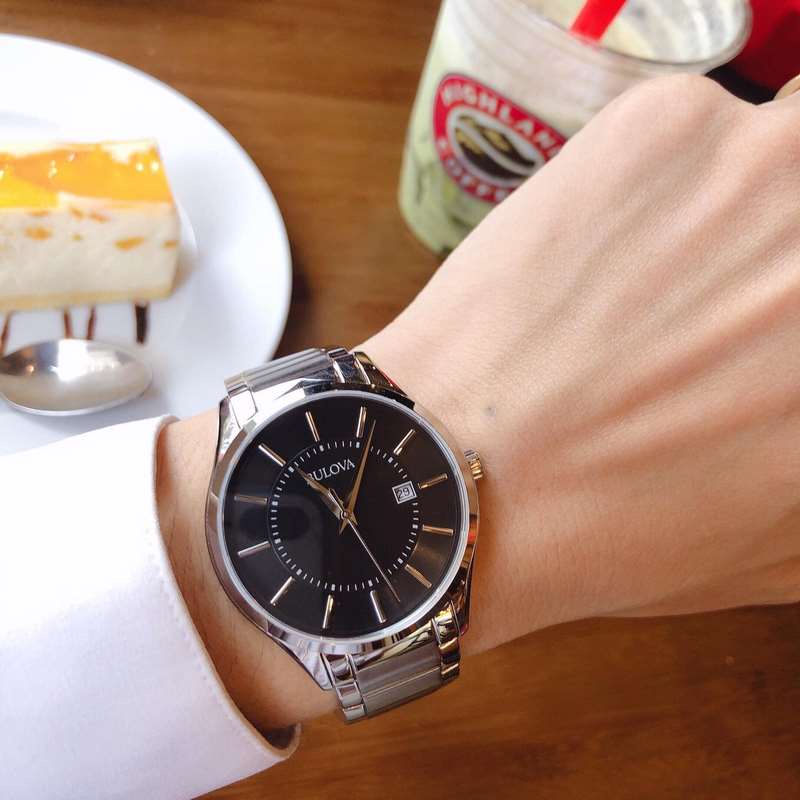 Đồng Hồ Nam Bulova 96B267 dây kim loại silver mặt đen lịch ngày