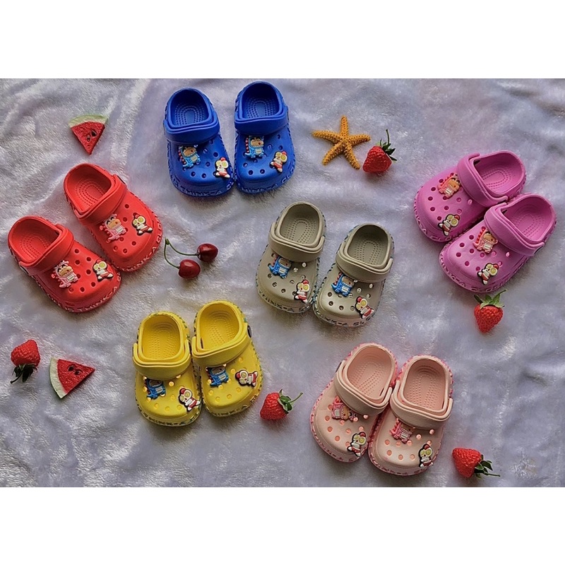 Dép Coss - Sục Kèm Sticker Mềm Êm Chân Cho Bé (1-5 tuổi)