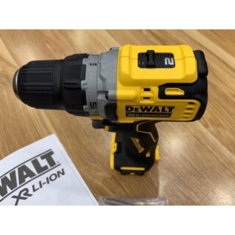 DEWALT máy khoan pin 12V DCD701