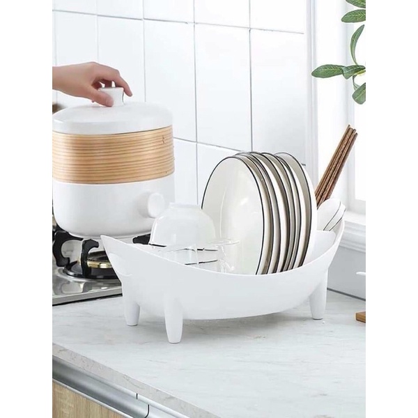 Rổ đựng bát rau củ tiện lợi.