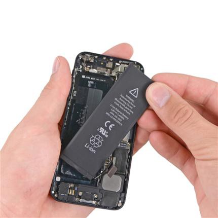 Thay pin iphone 5 chính hãng Apple
