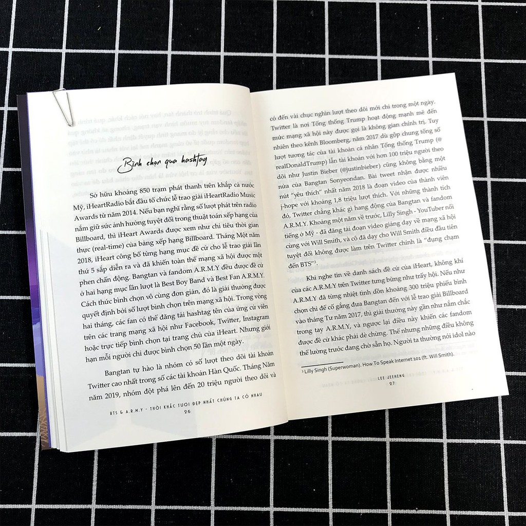 Sách - BTS Và A.R.M.Y - Thời Khắc Tươi Đẹp Nhất Chúng Ta Có Nhau (Kèm Postcard) | BigBuy360 - bigbuy360.vn