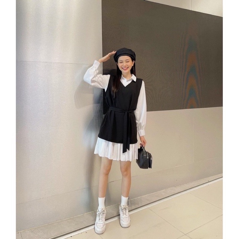 Set Váy Sơ Mi Xếp Ly Phối Gile Yếm Đen Ullzzang