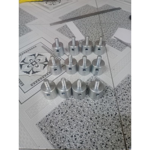 Nâng ghế lái Xpander mạ kẽm - loại 3cm.
