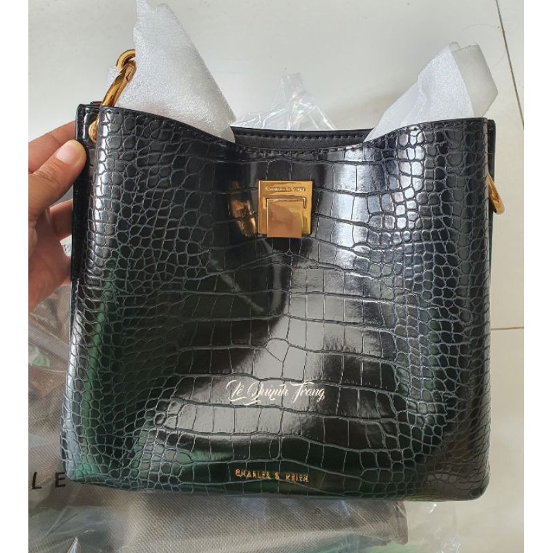 Túi Charles & Keith authentic da croc size L