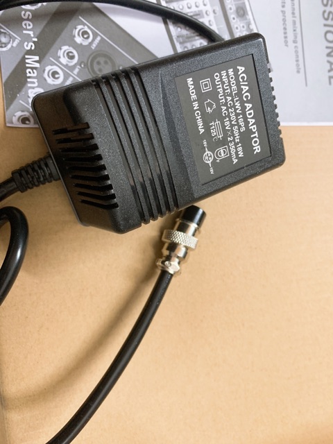 Bộ thu âm Mixer F7 bảo hành 6 tháng