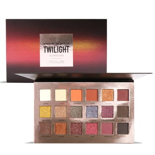 Bảng phấn mắt FOCALLURE 18 màu gồm màu lì và ánh nhũ lấp lánh