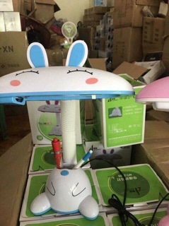 Đèn bàn học chống cận