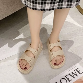 Sandal đi mưa không thấm nước