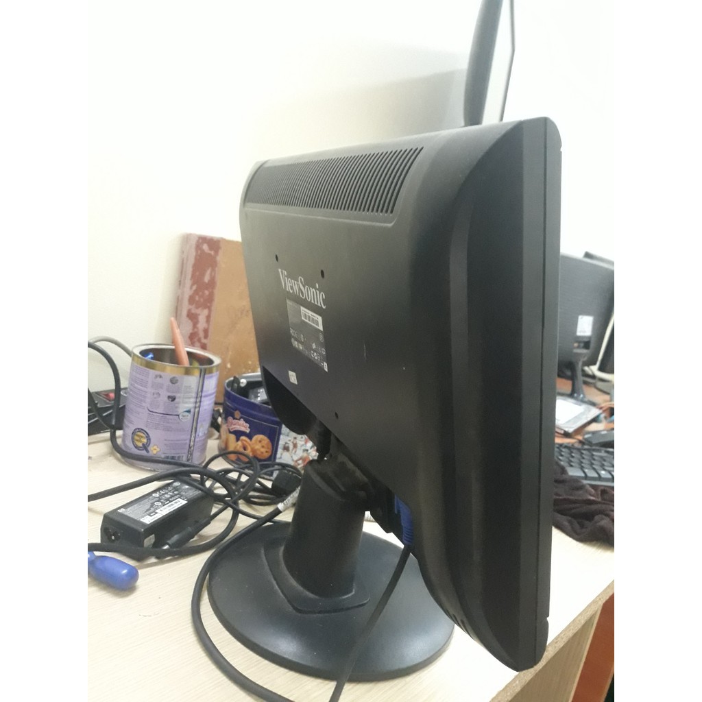 Màn hình 17in ViewSonic VA1703wb hở sáng nhẹ như hình | BigBuy360 - bigbuy360.vn