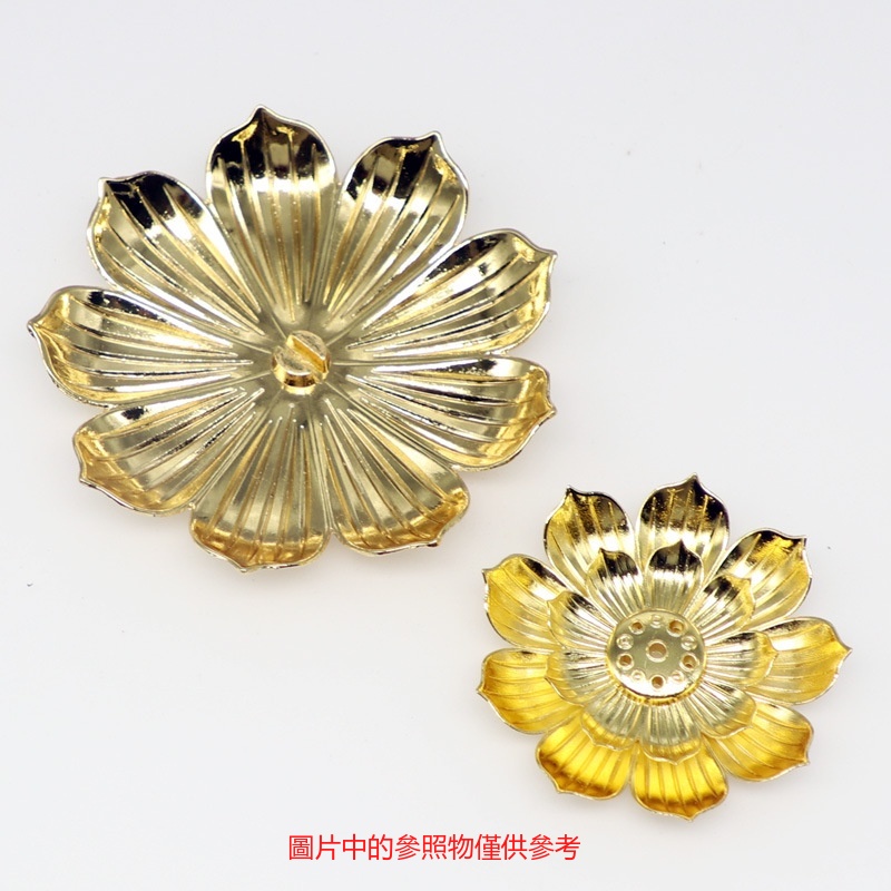 Đế Đốt Trầm Hương Bằng Kim Loại Hình Hoa Sen Phong Cách Giáng Sinh Sáng Tạo