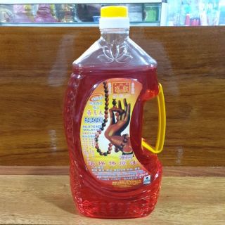 Dầu cát tường lưu ly màu đỏ 2 lít ( chai 1kg2 , thể tích 1L8 )