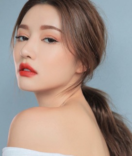 𝐒𝐨𝐧 𝐊𝐞𝐦 𝟑𝐂𝐄 𝐌𝐚𝐜𝐚𝐫𝐨𝐧 𝐑𝐞𝐝 – 𝐂𝐥𝐨𝐮𝐝 𝐋𝐢𝐩 𝐓𝐢𝐧𝐭 𝐌à𝐮 Đỏ 𝐓ươ𝐢.