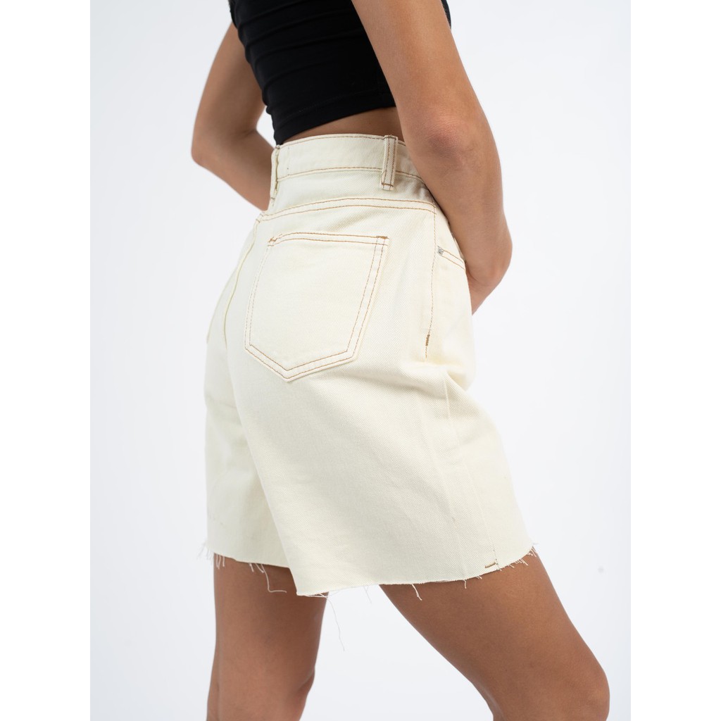 Là min - Quần Jeans Shorts Màu Cream