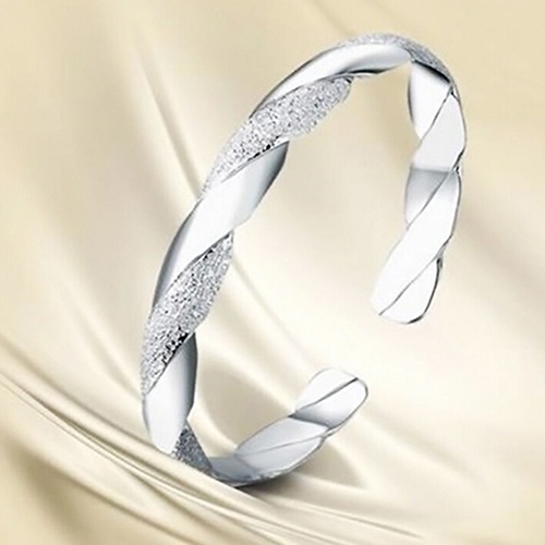 Vòng tay mạ bạc dạng xoắn độc đáo hợp thời trang