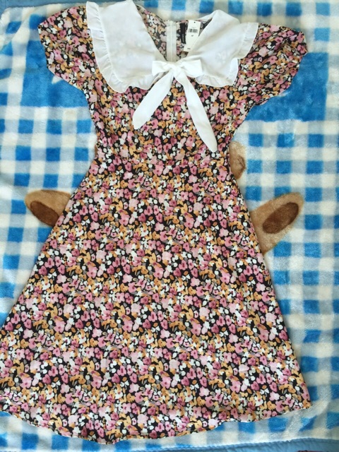 [Mã WAMT1505 giảm 10K đơn 0K] Đầm Hoa Nhí Cổ Bèo Thắt Nơ Siêu Dễ Thương | BigBuy360 - bigbuy360.vn