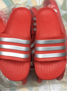 Dép đúc made in viet nam( Đỏ kẻ nhũ)(37/38/39/40/41/42)