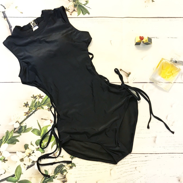 Monokini Bikini liền