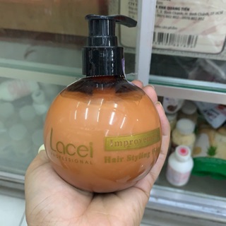 Wuat tạo kiểu và dưỡng tóc dành cho tóc xoăn