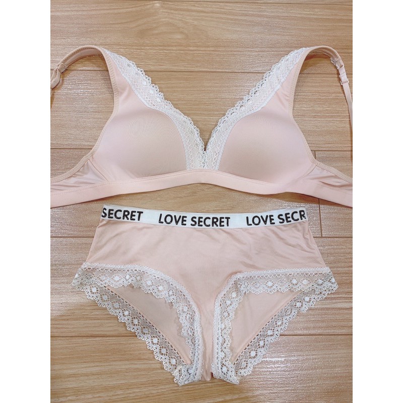 Bộ lót ren đệm mỏng không mút  không gọng đệm ôm form vừa ngực mút nhẹ,hàng xuất khẩu | BigBuy360 - bigbuy360.vn