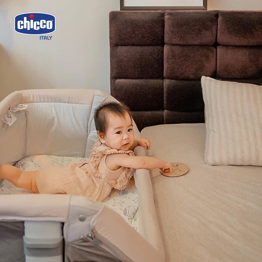 Cũi kề giường đa năng Chicco Next2Me air màu be