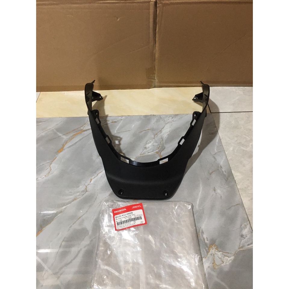 Ốp nhựa trung tâm dưới HONDA LEAD125 năm 2018-2020.  *NH1* 80152K12V00ZB