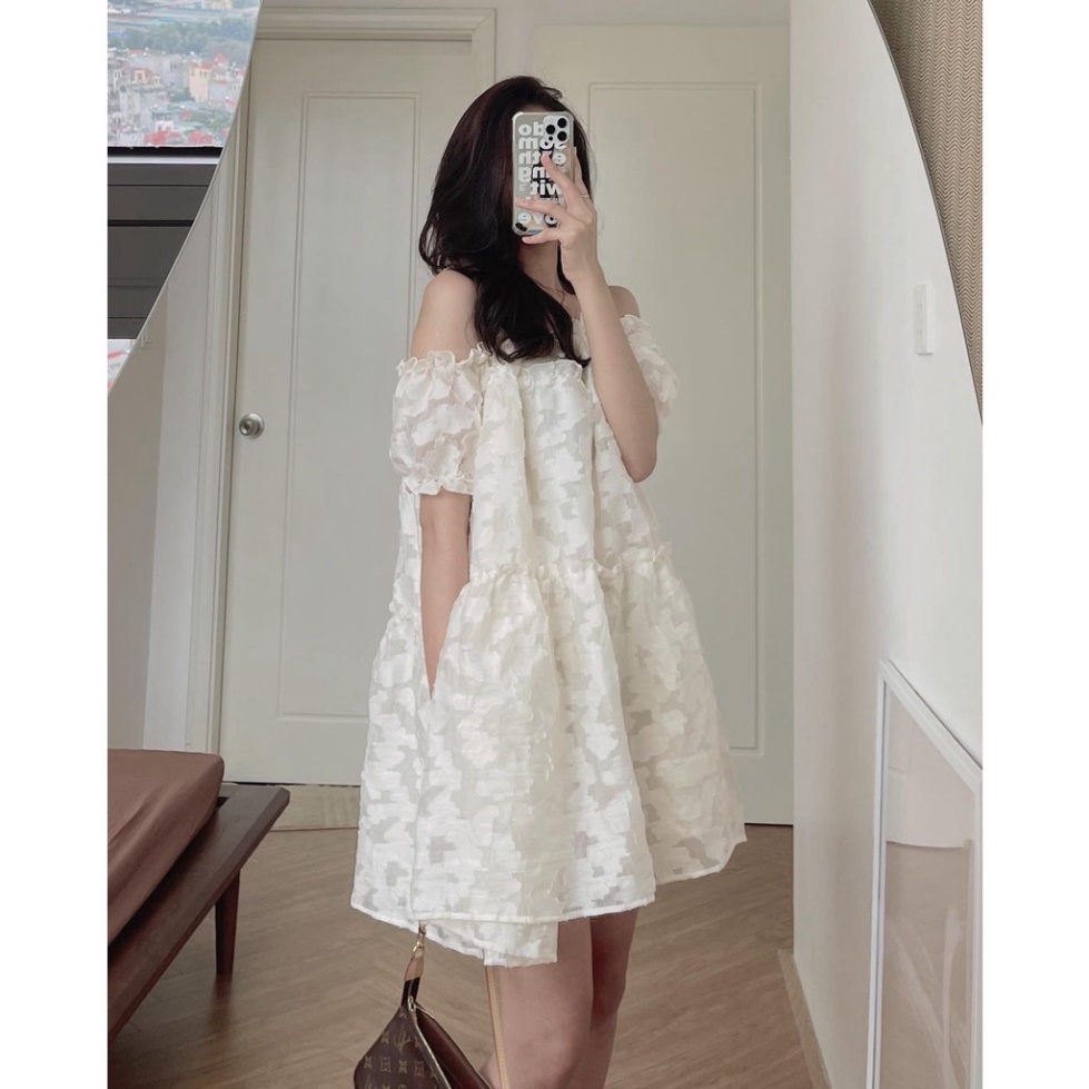 Đầm babydoll hai dây ren trễ vai dáng xòe ngắn chữ A hoa nổi, Váy thiết kế 2 dây cộc tay bo xòe rộng hoa nhí đi biển