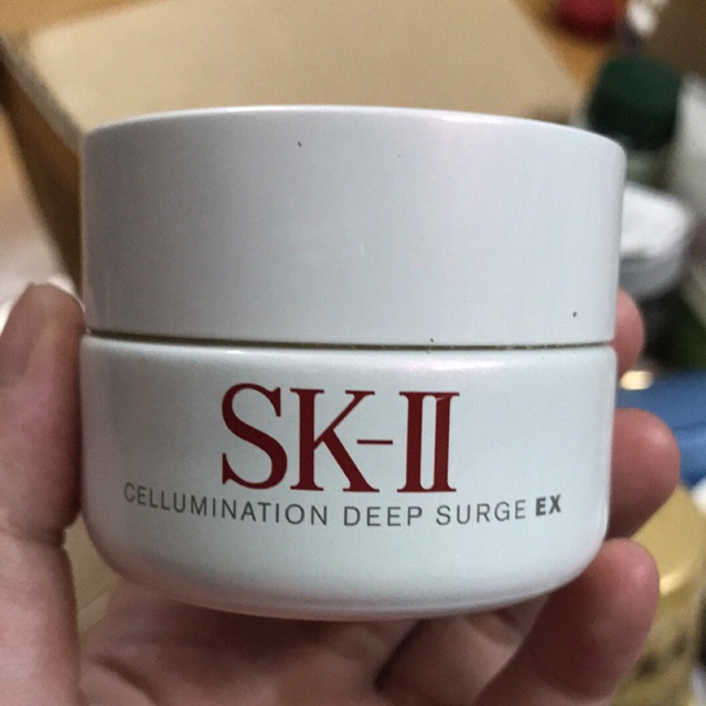 Kem Dưỡng Trắng Da SK-II Cellumination Deep Surge EX 50G