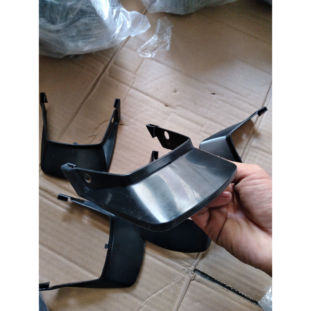 Vè chắn bùn sau honda cup 82 umw chất lượng cao