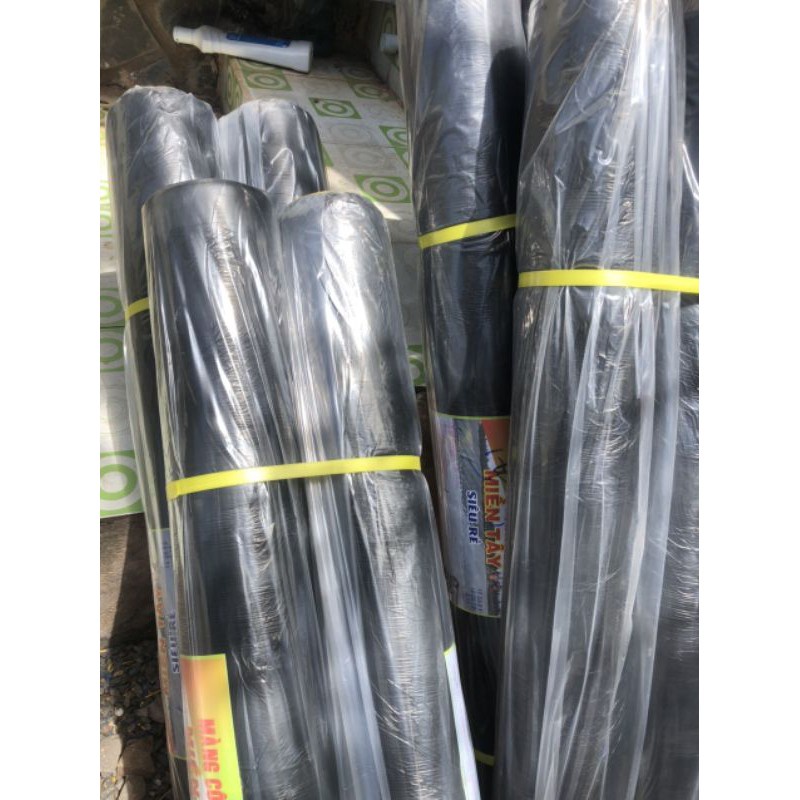 Nilong đen trải sàn trong công trình xây dựng khổ 2m